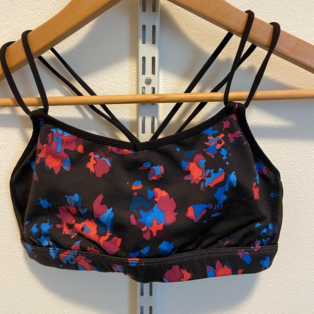 Lululemon sport bra